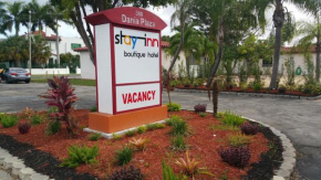 Отель Stay Inn Dania Beach  Дания Бич